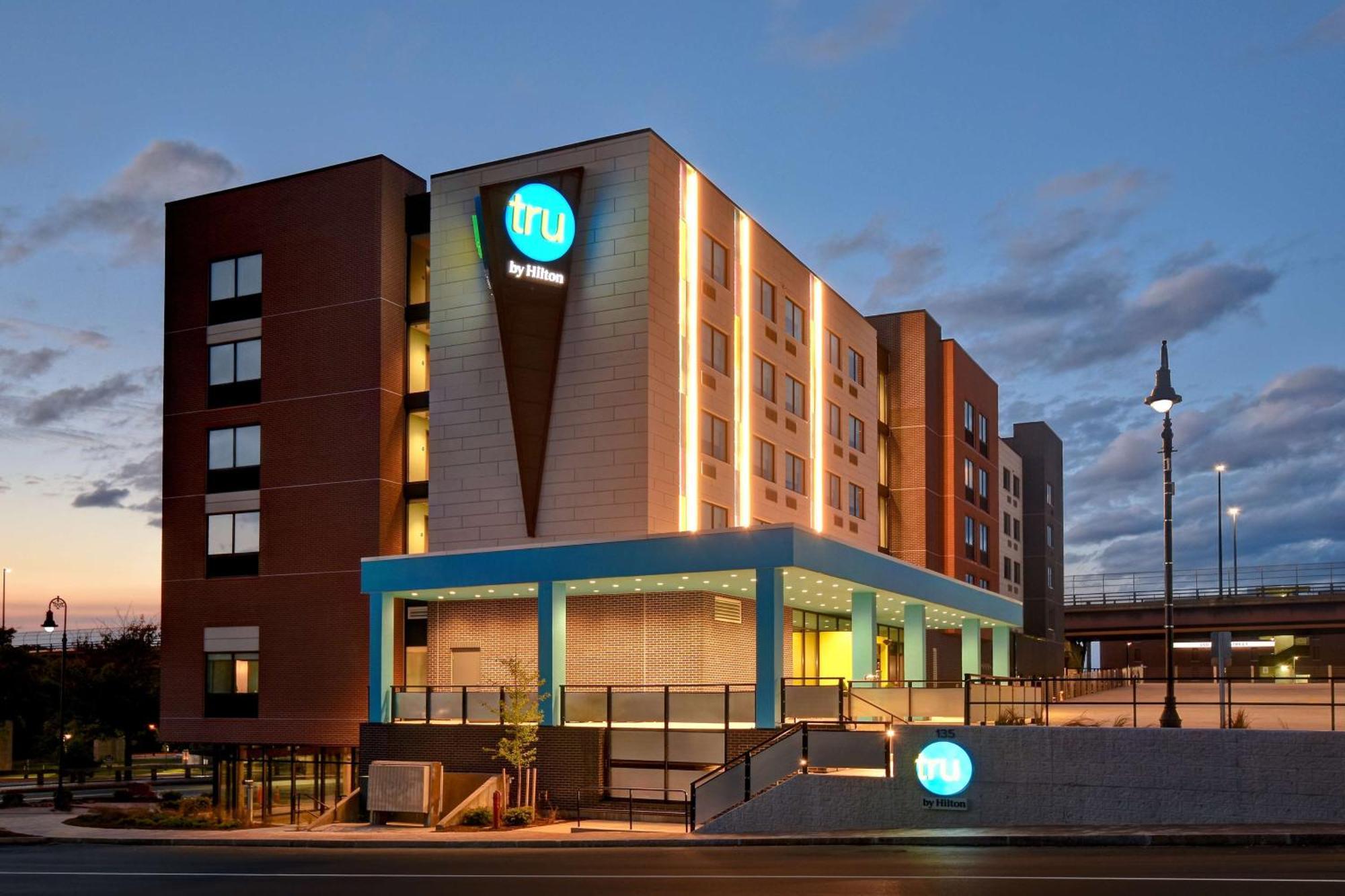 Tru By Hilton Manchester Downtown מראה חיצוני תמונה